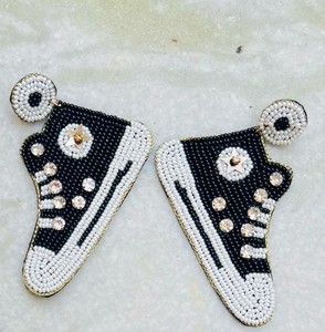 Elegantes pendientes de cuentas hechos a mano, zapatos exclusivos, joyería de moda de diseñador, pendientes largos colgantes para mujeres para eventos nocturnos - Product Image 1