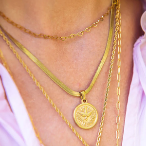 Collar Personalizado con Medallón de Paloma y Espíritu Santo, Chapado en Oro de 18K, Acero Inoxidable, Resistente <span class=keywords><strong>al</strong></span> Agua, Joyería Cristiana con Escritura Bíblica - Product Image 2