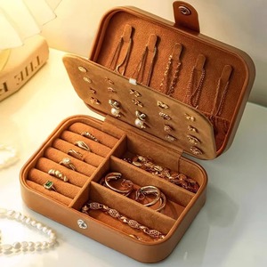 Boîte en cuir <span class=keywords><strong>doré</strong></span> de grande capacité pour bijoux rétro haut de gamme, idéale pour ranger boucles d'oreilles, bagues, bracelets et colliers - DORE Zhejiang - Product Image 1