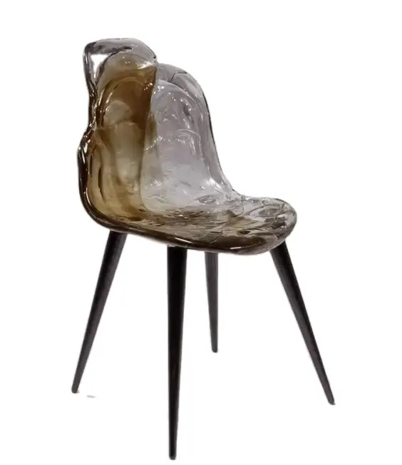 Cadeira da sala de jantar do restaurante com cadeiras plásticas internas exteriores do cliente dos pés do metal do ouro