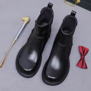 Botas de cuero repujado con punta redonda, estilo moderno, de piel auténtica, botas británicas casuales de moda para hombre, impermeables y fáciles de poner. - Product Image 3