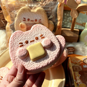Squishies visage de chat et tranche de pain, à remontée lente, super doux, jouets de jeu et anti-stress - Product Image 4