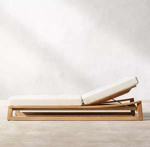 Tumbonas de Madera de Teca para Relajarse al Aire Libre en la Piscina de un Hotel de 5 Estrellas - Product Image 2