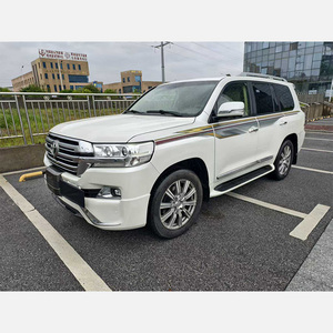 Vehículo Todoterreno 4x4 Edición Limitada para Oriente Medio, con Emisión Euro VI, Motor V6 de 4.0L, Volante a la Izquierda, para LC200 2015 - Product Image 1