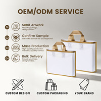 Sac fourre-tout en plastique PE givré avec bordure dorée, logo personnalisé, réutilisable, imperméable, pour boutique de vêtements, vente au détail, OEM, ODM