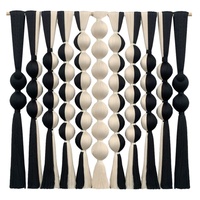 Décoration murale en macramé à phases de lune au design original pour les espaces commerciaux de luxe haut de gamme