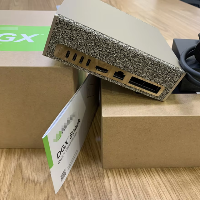 GB10 128G+4T System-on-Chip, 20-Core Arm-Based Processor, 1000 TOPS AI Compute, for Generative AI Workstation & Desktop