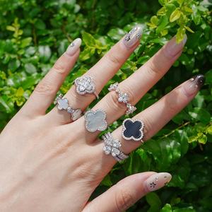 Anillos Abiertos Ajustables <span class=keywords><strong>de</strong></span> Trébol <span class=keywords><strong>de</strong></span> Cuatro Hojas <span class=keywords><strong>de</strong></span> la Suerte con Bisel <span class=keywords><strong>de</strong></span> Nácar Blanco y Circonitas <span class=keywords><strong>de</strong></span> Colores 5A en Plata 925, Éxito <span class=keywords><strong>de</strong></span> Ventas <span class=keywords><strong>de</strong></span> Verano - Product Image 5