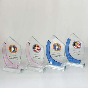 थोक नीले गुलाबी क्रिस्टल ट्रॉफी कस्टम लोगो क्रिस्टल ग्लास ट्रॉफी के लिए कस्टम लोगो क्रिस्टल ग्लास ट्रॉफी पट्टिका - Product Image 3