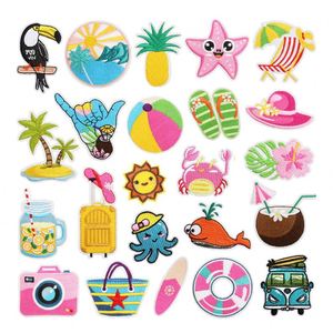 Patch brodé thermocollant style vacances d'été plage, soleil, pantoufle, appareil photo, valise, coffre de voiture pour vêtements et sacs - Product Image 1