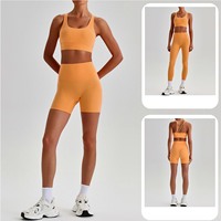 Conjunto de Yoga YIYI de Secado Rápido y Ajuste Ceñido, Top Cruzado con Espalda Descubierta y Pantalones Cortos con Corte en V, para Deportes al Aire Libre, Running y Entrenamiento
