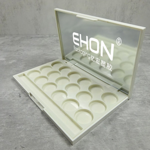 Custom 18 Holes Empty Eyeshadow Palette Glossy White <b>Plastic</b> Blush Case With <b>Mirror</b> Custom Logo Eye shadow Palette Packaging - Product Image 4