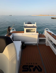 Barco de Pesca de Aluminio Coast Offshore de 6.25m (20 pies), con Cabina de Descanso para Niños, Baño Marino, Capacidad para 5 Personas, Uso Familiar - Product Image 6