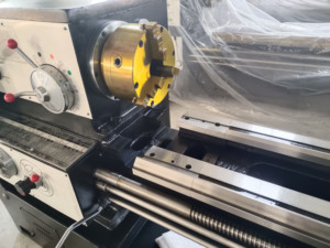 Swing Over <b>Bed</b> 400mm 500mm 630mm Hot Sale Mechanical Turning Lathe - Product Image 4