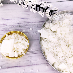 Flocons de cire de soja 100% naturels, matière première <span class=keywords><strong>pour</strong></span> la fabrication de <span class=keywords><strong>bougies</strong></span> <span class=keywords><strong>parfumées</strong></span>, bon marché, vente en gros - Product Image 2