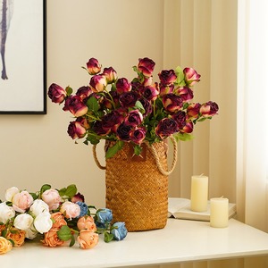 Vintage 5 têtes brûlées à la main Roses en soie exquise fleur artificielle décor maison mariage fête des mères noël intemporel - Product Image 3