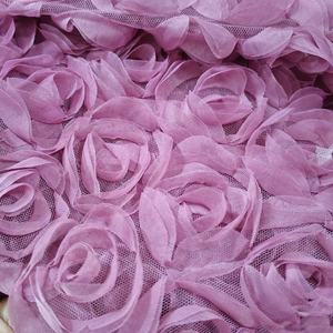 Grand tissu de dentelle de maille de motif de fleurs de roses 3D pour les robes de femmes LT21807 - Product Image 4