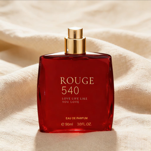 <span class=keywords><strong>Baccarat</strong></span> <span class=keywords><strong>Rouge</strong></span> <span class=keywords><strong>540</strong></span> |   90 ml con tapa icónica de cristal rojo y diamantes |   Una fragancia opulenta y duradera - Product Image 4
