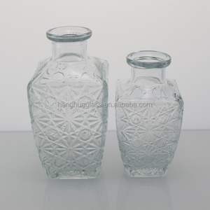 Botellas de Licor Cuadradas de Vidrio Transparente con Relieve Vintage, Más Vendidas, de 400 ml y 700 ml para Whisky, Vino, Licores y Ginebra con Tapón de Vidrio - Product Image 6