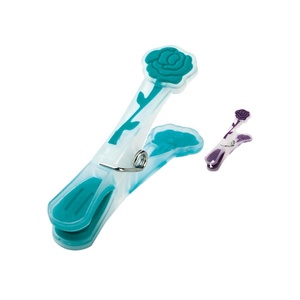 ขายส่ง 12 ชิ้น ที่หนีบผ้าพลาสติก TPR แบบนุ่ม ที่หนีบผ้าพลาสติก - Product Image 1