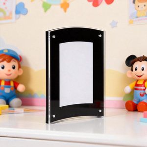 Marco de Fotos Acrílico Curvo Personalizado de Alta Calidad, Soporte de Exhibición de Cristal Conectado por Imán - Product Image 1