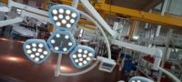 Lampe chirurgicale électrique à tête unique LED, portée de 1200 mm, pour cavité profonde, 160 000 lux, IRC élevé 94, certifiée CE/ISO, construction métallique pour