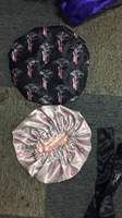 Bonnet de nuit réglable en satin Mommy Me pour femmes avec broderie 3D, motif personnalisé quatre saisons, pour cheveux bouclés