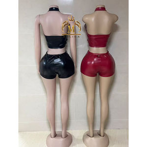Completo Donna in <span class=keywords><strong>Pelle</strong></span> PU 2026, Top Corto e <span class=keywords><strong>Pantaloncini</strong></span>, Set Due Pezzi Y2K Casual in Ecopelle - Product Image 3