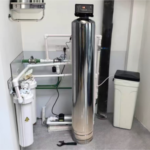 Équipement d'adoucissement de l'<span class=keywords><strong>eau</strong></span> <span class=keywords><strong>pour</strong></span> toute la maison, réservoir en acier inoxydable de qualité alimentaire, débit d'<span class=keywords><strong>eau</strong></span> de 1 t/h + tête de soupape Runxin - Product Image 2