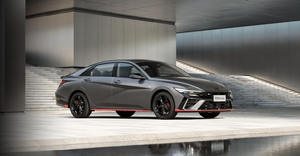 Hyundai Elantra N Line 2025, 400 km, 4 portes, 5 places, berline blanche, Hyundai Elantra pour Hyundai Elantra N Line, <span class=keywords><strong>voiture</strong></span> d'occasion - Product Image 3