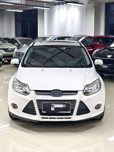 รถยนต์มือสองราคาถูกขาย <span class=keywords><strong>Ford</strong></span> <span class=keywords><strong>Focus</strong></span> ปี <span class=keywords><strong>2015</strong></span> เครื่องยนต์ <span class=keywords><strong>1.6</strong></span> ลิตร เกียร์อัตโนมัติ ไมล์น้อย พวงมาลัยซ้าย เบนซิน ซีดาน - Product Image 2