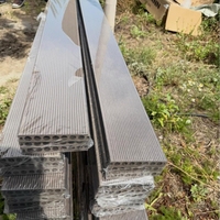 Planches de terrasse en composite bois-plastique double face, étanches, décor bois, pour usage en parc, écologiques, renforcées, à emboîtement creux