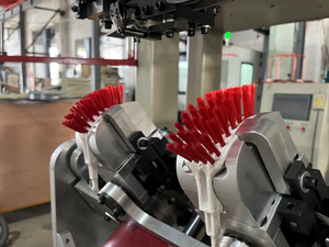 Máquina automática de mechones de 3 ejes Meixin, máquina de fabricación de cepillos de limpieza de zapatos de mano de plástico - Product Image 3