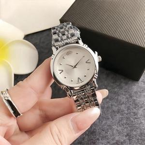 Venta caliente reloj de lujo para mujer 8053 nuevo lanzamiento con pulsera de acero de diamante esfera de cristal ventana CONJUNTO DE REGALO EXCLUSIVO - Product Image 4