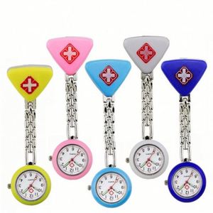 Venta Directa de Fábrica, Último Diseño, Reloj de Bolsillo Portátil y Encantador de Aleación Triangular para Enfermeras, Personalizable - Product Image 3