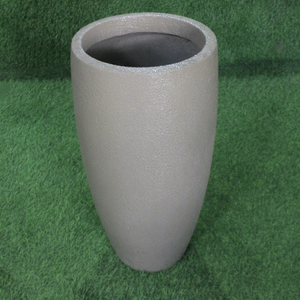 Maceta Clásica Moderna KNT Creations, Textura Rugosa, para Jardín Interior y Exterior, Fibra de Vidrio, Tallada a Mano, Duradera - Product Image 1