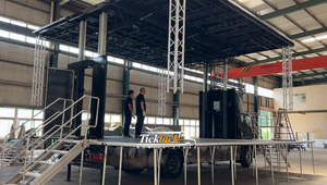 Camión Escenario Móvil TL60, Camión para Eventos de 10m con Sistema de Iluminación. Camión de Evangelización para Cruzadas de Iglesia, Escenario Móvil - Product Image 5