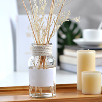 Diffuseur de roseaux parfumés pour décoration de maison de luxe Bâton de parfum Diffuseur de roseaux écologique Bouteille en verre Diffuseur de roseaux d'huile essentielle