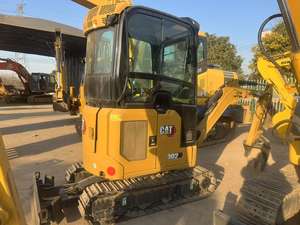 Mini-excavatrice CAT302 d'occasion à prix avantageux, moteur Cummins, poids opérationnel de 3 tonnes, pompe hydraulique Eaton, boîte de vitesses, roulement Hawe Hengli - Product Image 2