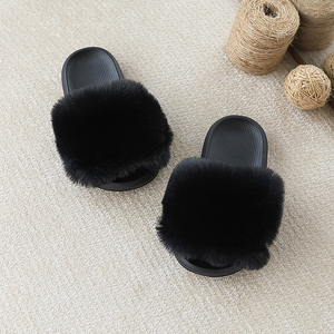 Красивые пушистые тапочки с ПВХ-подошвой для девочек оптом: розовые плюшевые повседневные тапочки для улицы и дома, модная детская обувь - Product Image 3