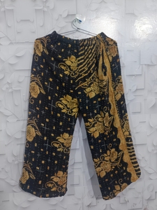 Giacca Invernale da <span class=keywords><strong>Donna</strong></span> in Cotone Eco-Friendly Reversibile con Ricami Kantha, Stampa Floreale e <span class=keywords><strong>Motivi</strong></span> Occhi Rosa, Maniche Lunghe - Product Image 6
