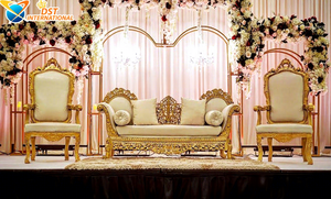 Compre Sofás de Boda Tallados a Mano Estilo Real, Exquisito Juego de Sofás Nupciales Blancos y Dorados para Grandes Escenarios de Recepción - Product Image 2