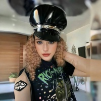 Chapeaux de capitaine en similicuir noir en gros avec pointes pour costumes d'Halloween