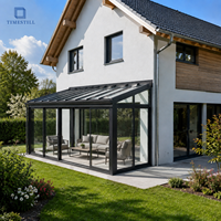Véranda extérieure préfabriquée moderne avec toit en verre trempé double Low-E et structure en alliage d'aluminium pour villa et parc