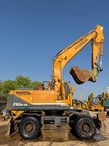 Excavatrice d'occasion d'origine coréenne Hyundai210W, excavatrice sur pneus de 21 tonnes R210W Robex 210, excavatrice à pneus 210w-9 210w-9T 210-9 à vendre - Product Image 5