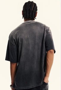 เสื้อยืดโอเวอร์ไซส์สีดำผ้าฝ้ายสำหรับผู้ชาย พิมพ์โลโก้สีขาว แขนสั้น คอกลม สไตล์ลำลองแนวสตรีท ทรงพอดีตัวแบบเจอร์ซีย์ถัก - Product Image 3