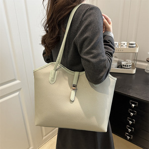 Nouveauté 2026 : Sacs fourre-tout pour <span class=keywords><strong>femme</strong></span> à prix abordable, grande capacité, en cuir PU avec fermeture éclair, sacs à <span class=keywords><strong>main</strong></span> pour femmes - Product Image 3