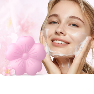 Jabón Artesanal LAIKOU <span class=keywords><strong>para</strong></span> Rostro y Cuerpo con Vitamina C, Niacinamida y Extracto de Sakura, Limpieza Profunda, Hidratante e Iluminador - Product Image 6