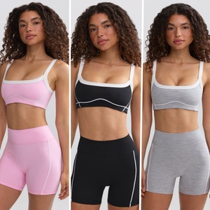 Completo Sportivo Traspirante Solido ad Alta Elasticità con Top a Contrasto e Pantaloni a Tromba Modellanti per Yoga e Fitness - Product Image 3