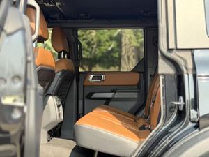 Ford <span class=keywords><strong>Bronco</strong></span>: Nacido para la Selva, Llamado 'Raging Horse', Desata el Espíritu Indomable de la Aventura. - Product Image 5
